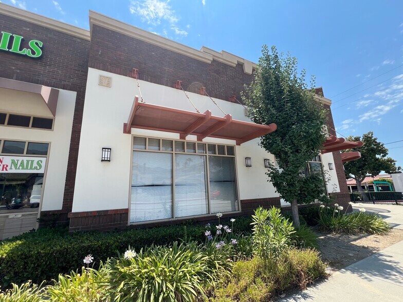 More Photos Of 242-252 W Foothill Blvd, Monrovia Storefront For Lease
