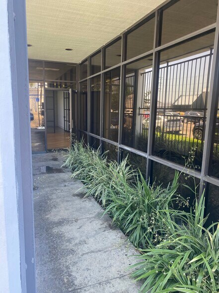 More Photos Of 510 Goetz Ave, Santa Ana Warehouse For Lease