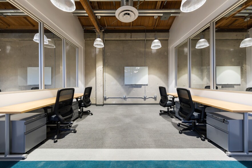 More Photos Of 5877 Obama Blvd, Los Angeles Loft Creative Space For Lease