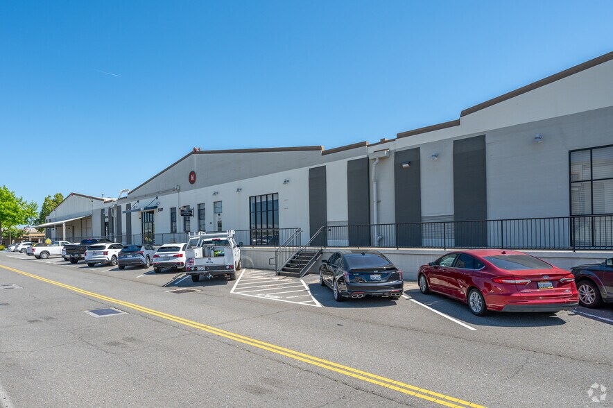 More Photos Of 5008-5050 Luce Ave, Mcclellan Light Distribution For Lease