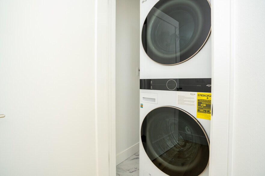 More Photos Of 1286 W 35th Pl, Los Angeles Apartments For Sale