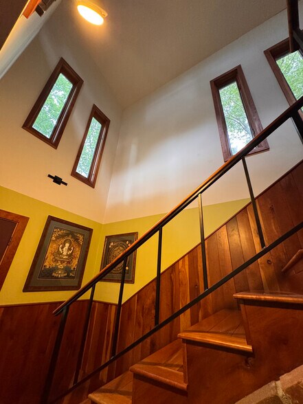 More Photos Of 401 Gilkey Ridge Rd, Shade Winery Vineyard For Sale