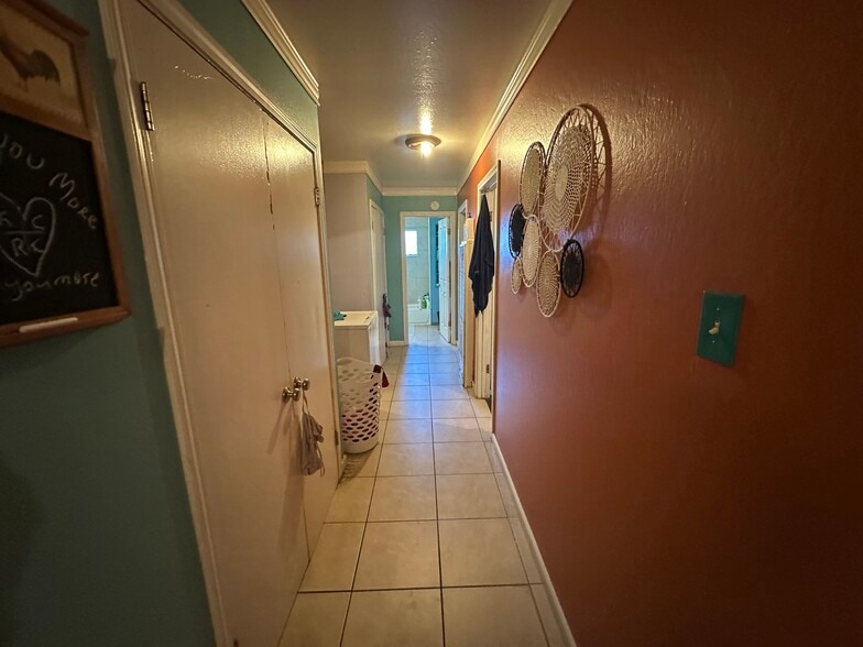 More Photos Of 3620 Elkhorn Blvd, North Highlands Dormitory For Sale