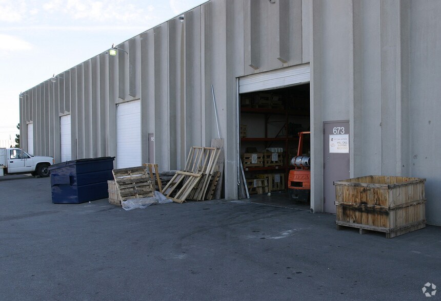More Photos Of 657-675 W 7250 S, Midvale Warehouse For Lease