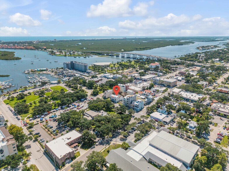 More Photos Of 136 Julia St, New Smyrna Beach Flex For Sale