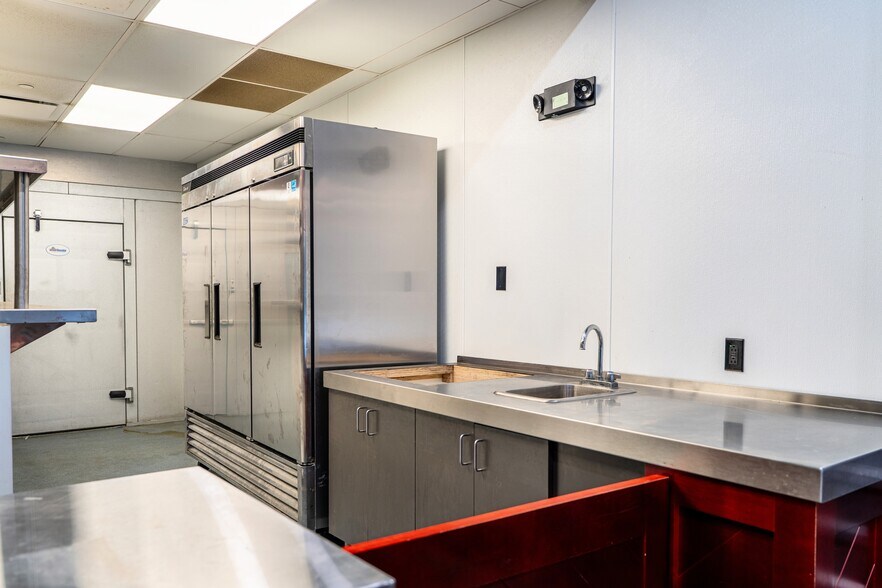 More Photos Of 6151 Trace Parkway Dr, Edwardsville Storefront For Lease