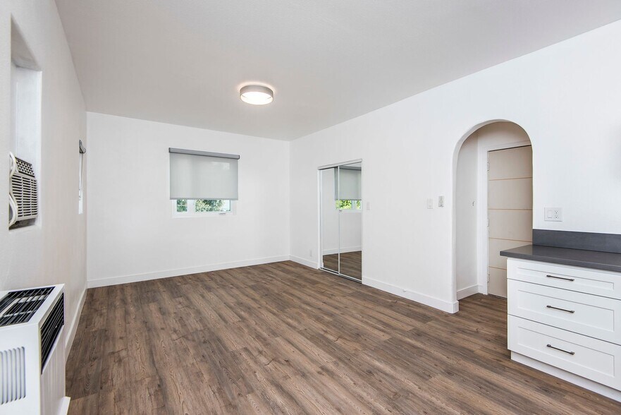 More Photos Of 1439 N Curson Ave, Los Angeles Apartments For Sale