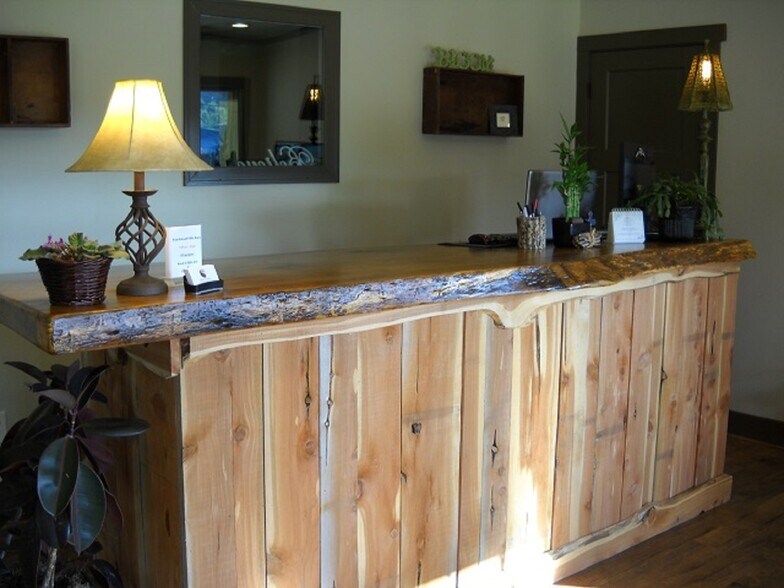 More Photos Of 444 S Beech Mountain Pky, Banner Elk Office For Sale