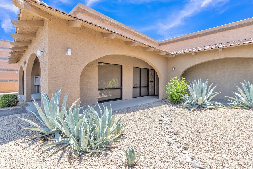 More Photos Of 13711 W Camino Del Sol, Sun City West Medical For Lease