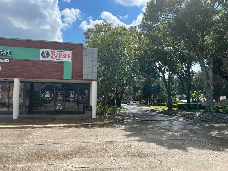 More Photos Of 4941 E Busch Blvd, Tampa Storefront For Lease
