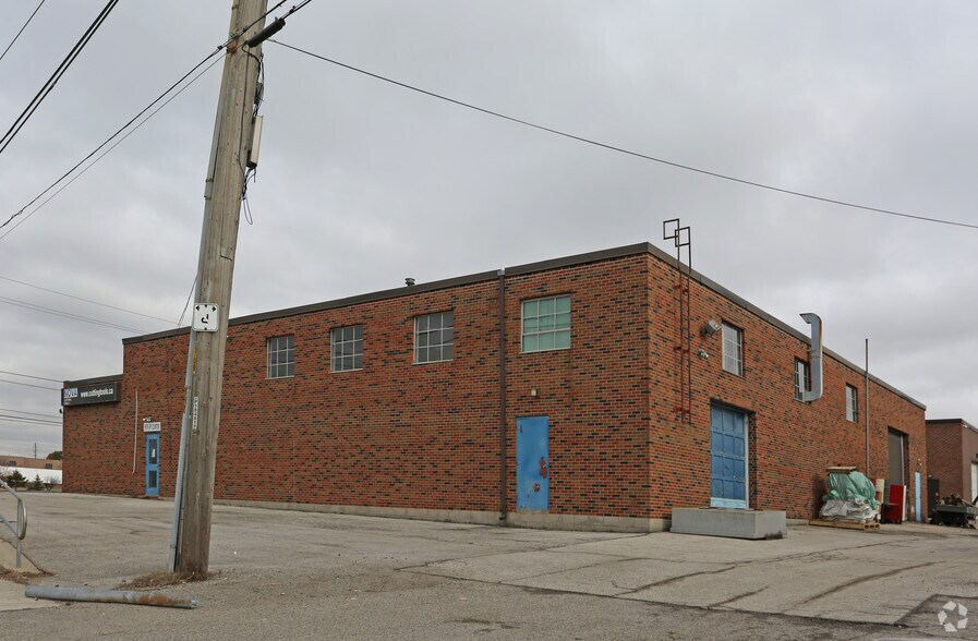 More Photos Of 1163 Matheson Blvd, Mississauga Manufacturing For Lease