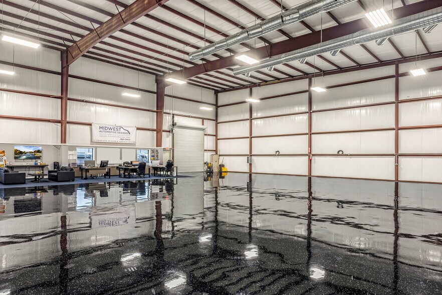 More Photos Of 17701 Telge Rd, Cypress Warehouse For Sale