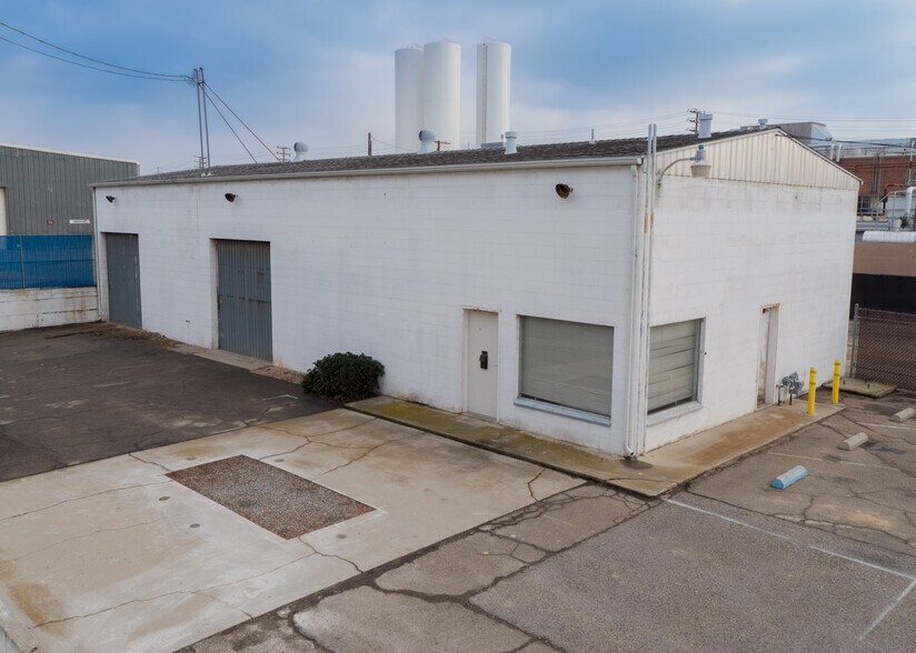 More Photos Of 505 W 6th St, Hanford Warehouse For Sale
