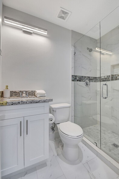 More Photos Of 3871 Patio Ct, Lake Worth Apartments For Sale