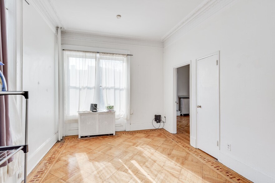 More Photos Of 324 Park Pl, Brooklyn Apartments For Sale