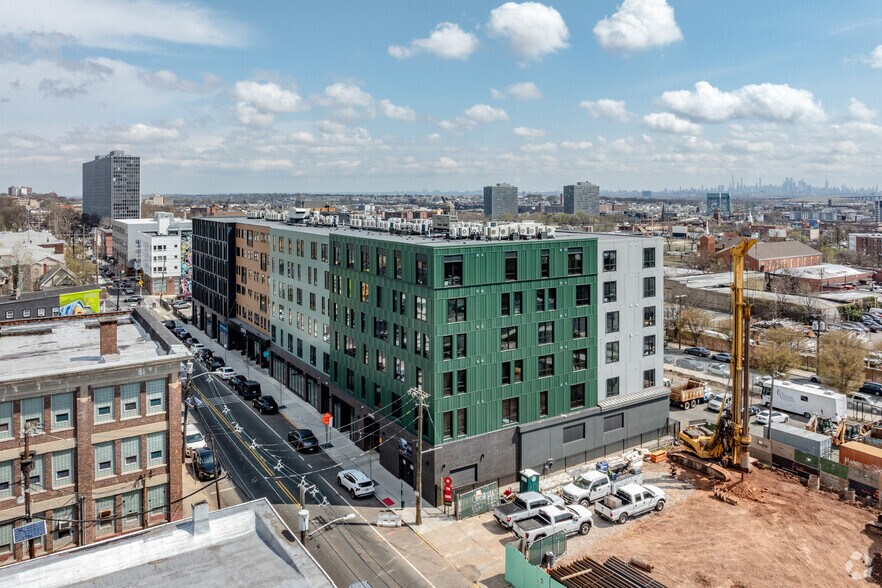 More Photos Of 58-84 Norfolk St, Newark Apartments For Lease