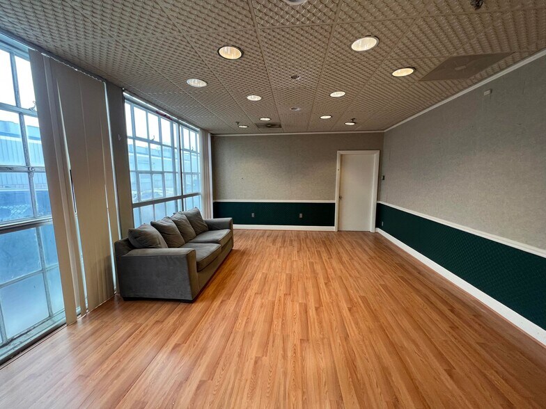 More Photos Of 100 Barber Ave, Worcester Office For Sale