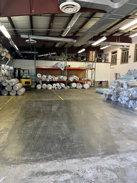 More Photos Of 340 Greenbrier Dr, Charlottesville Manufacturing For Lease