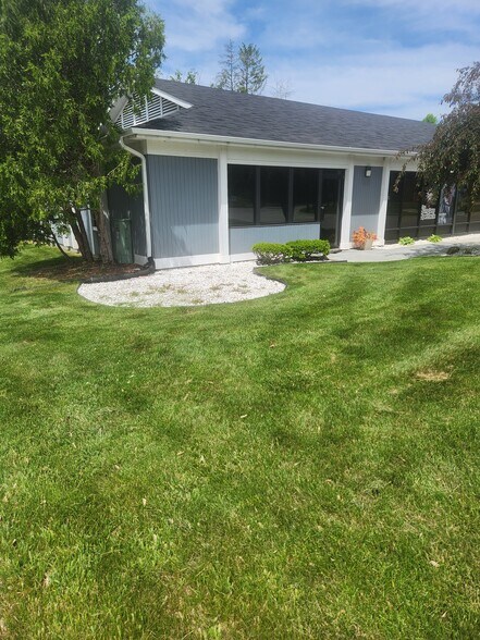 More Photos Of 3364 S Center Rd, Burton Medical For Lease