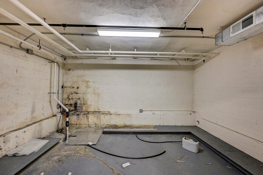 More Photos Of 301 Delaware Ave, Olyphant Office For Sale