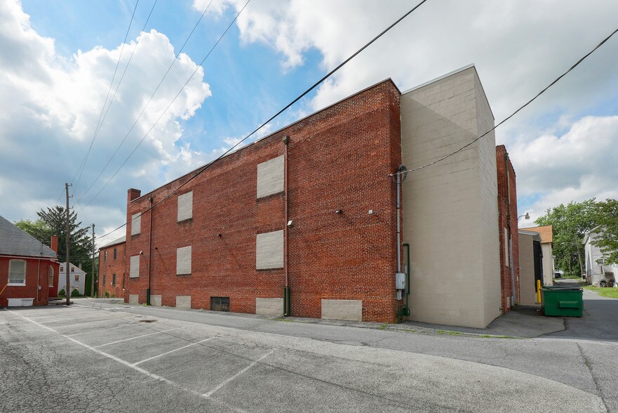 More Photos Of 6155-6165 E Main St, East Petersburg Industrial For Sale
