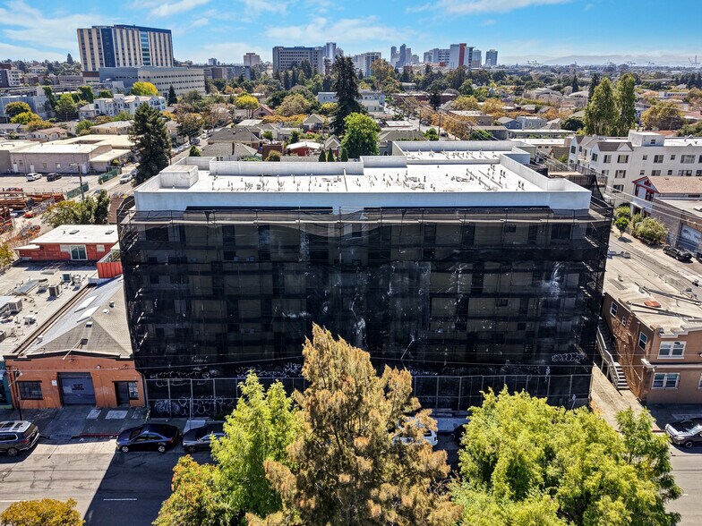 More Photos Of 387 40th St, Oakland Apartments For Sale