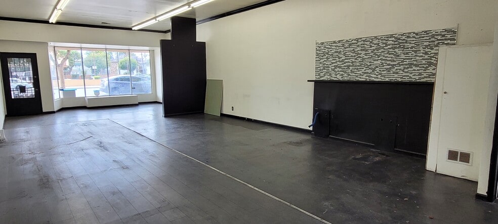 More Photos Of 6184 Atlantic Ave, Long Beach Storefront For Sale