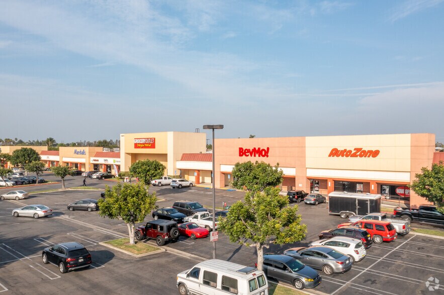 More Photos Of 16672-16732 Beach Blvd, Huntington Beach Unknown For Lease