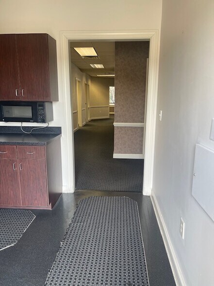 More Photos Of 1710 E Arlington Blvd, Greenville Office Residential For Lease