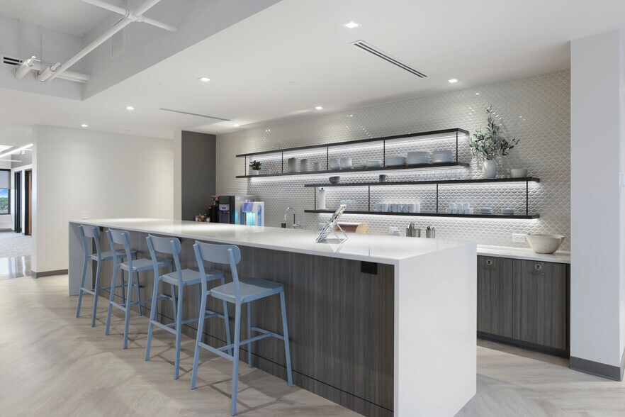 More Photos Of 1665 Utica Ave S, Saint Louis Park Unknown For Lease