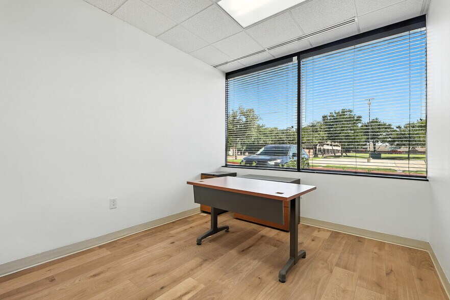 More Photos Of 1100 W Campbell Rd, Richardson Office For Sale