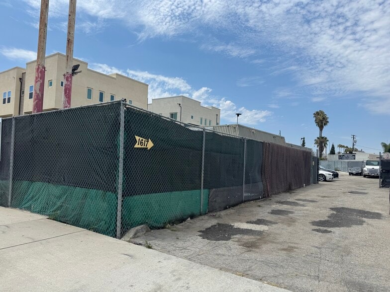 More Photos Of 1617 W Lincoln Ave, Anaheim Auto Dealership For Sale