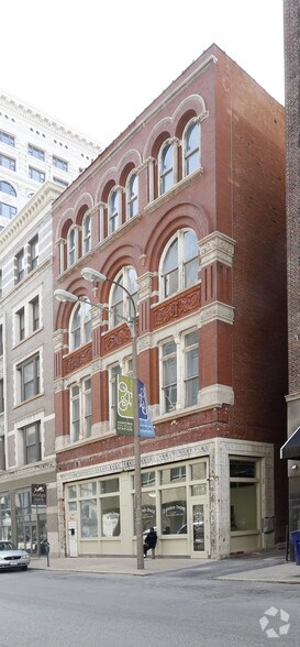 More Photos Of 1008-1010 Locust St, Saint Louis Office For Sale