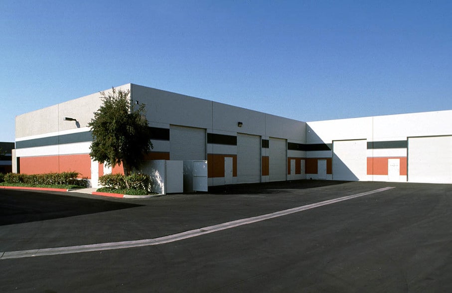 More Photos Of 1891 Goodyear Ave, Ventura Manufacturing For Lease
