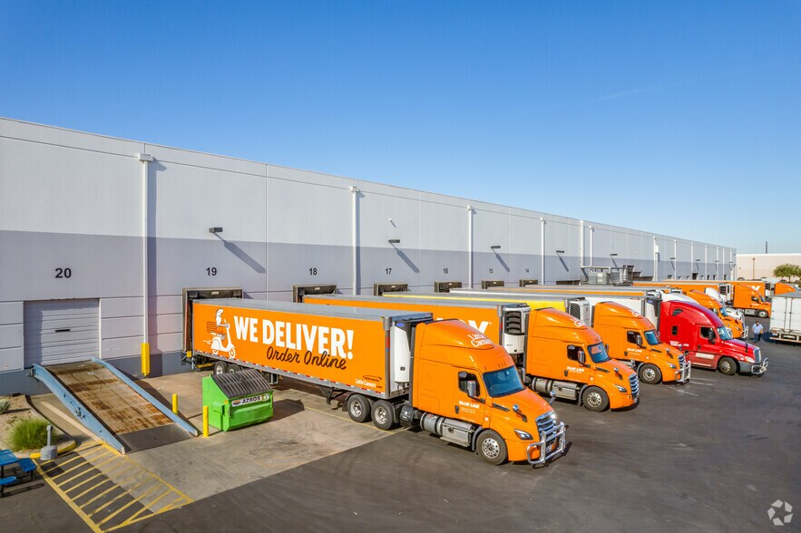 More Photos Of 420 S 53rd Ave, Phoenix Warehouse For Lease