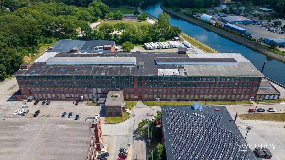 More Photos Of 159 Singleton St, Woonsocket Manufacturing For Lease