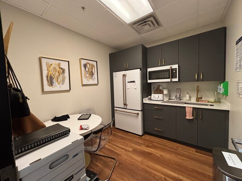 More Photos Of 6321 S Redwood Rd, Salt Lake City Office For Lease