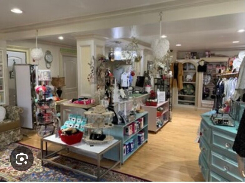 More Photos Of 23 Danbury Rd, Wilton Storefront Retail Office For Sale