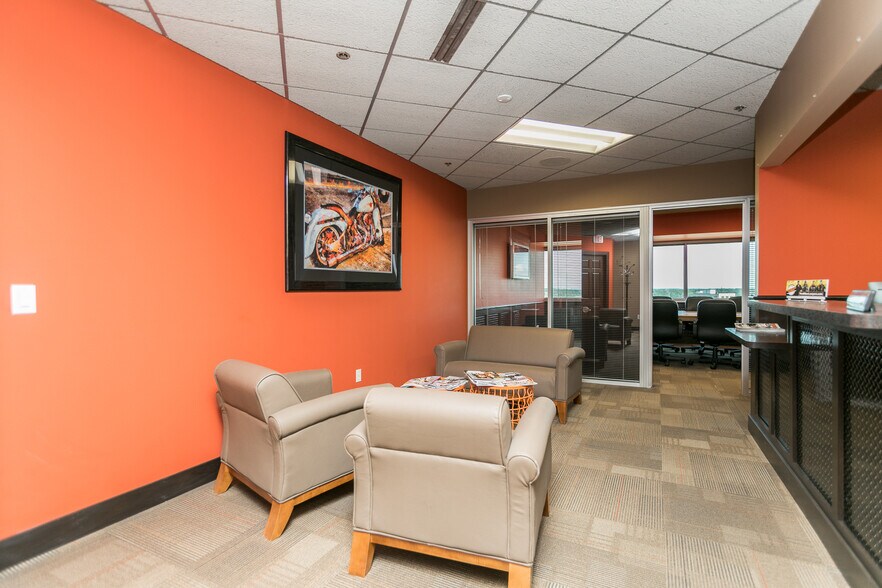 More Photos Of 425 2nd St SE, Cedar Rapids Office For Sale