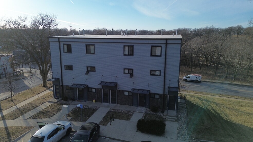More Photos Of , Des Moines Multifamily For Sale