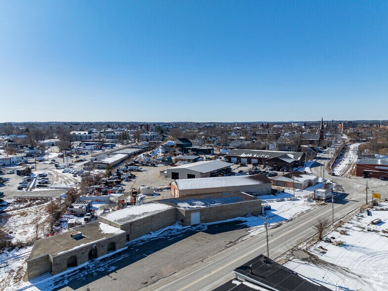 More Photos Of 159 Temple St, Nashua Warehouse For Lease