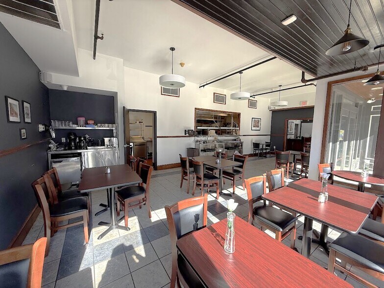 More Photos Of 143 E Lincoln Hwy, Coatesville Restaurant For Lease