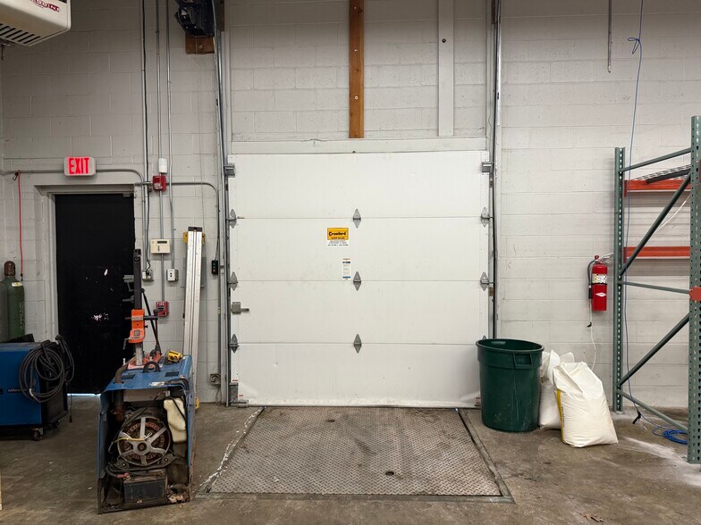 More Photos Of 53 Hancock St, Stratford Manufacturing For Lease