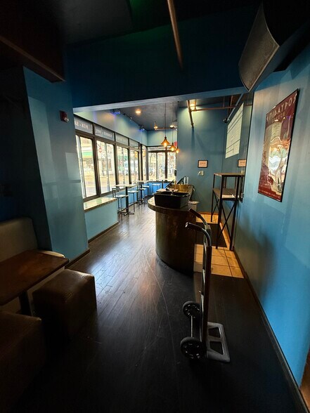 More Photos Of 369-373 George St, New Brunswick General Retail For Lease