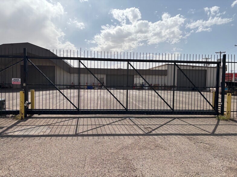 More Photos Of 10101 Highway 87, Lubbock Warehouse For Sale