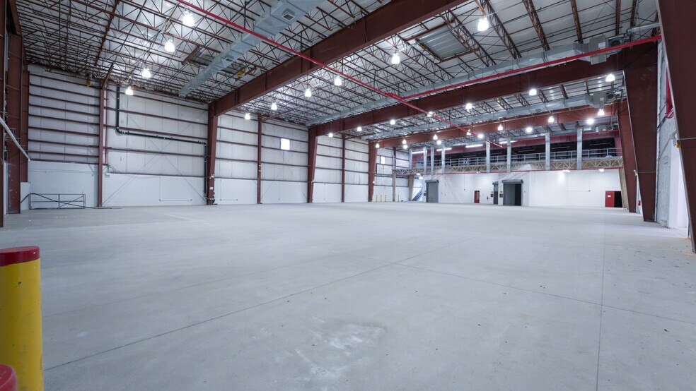 More Photos Of 845 E 136th St, Bronx Warehouse For Sale