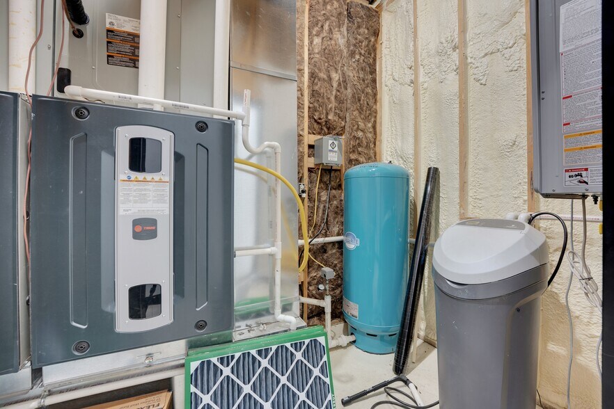 More Photos Of 22800 Highway H, Sedalia Manufacturing For Sale