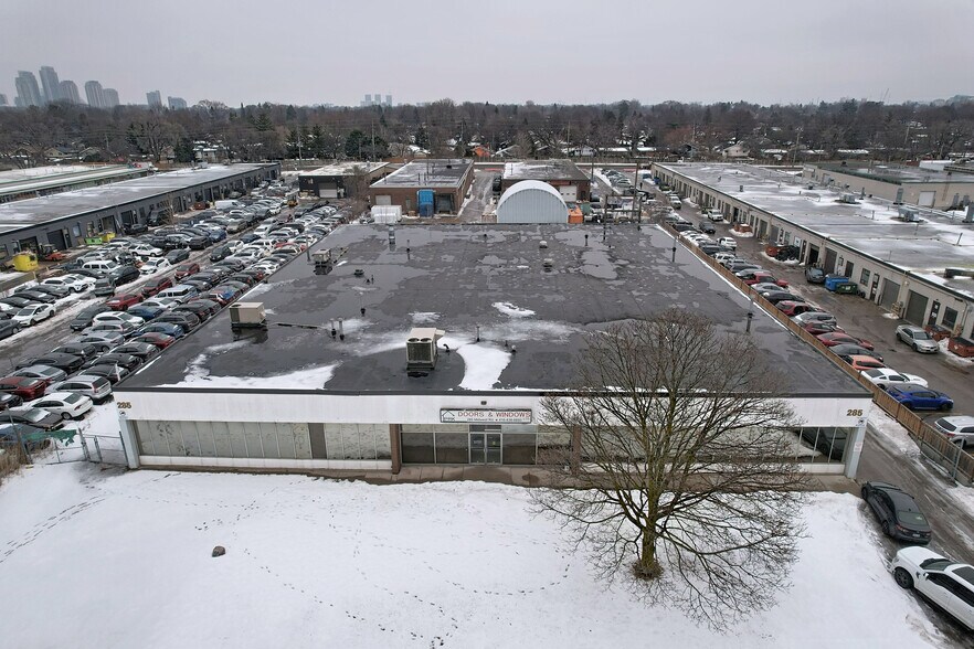 Primary Photo Of 285 Midwest Rd, Toronto Warehouse For Sale
