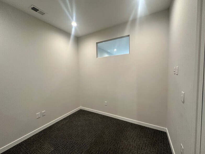 More Photos Of 6110 McFarland Station Dr, Alpharetta Medical For Lease