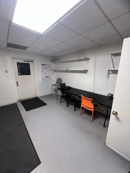 More Photos Of 1389 Richmond Rd, Charlottesville Auto Dealership For Lease